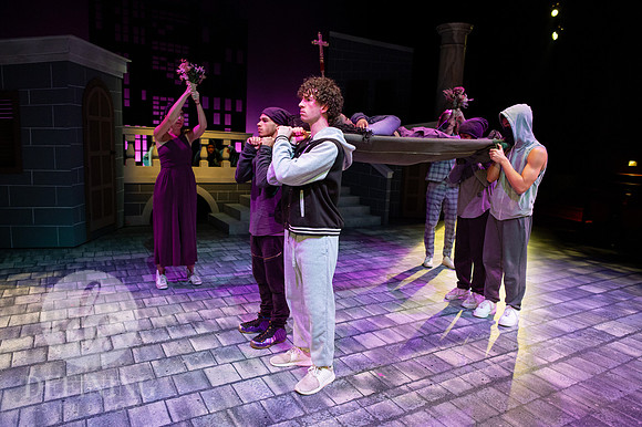 Breakdancing_Shakespeare_190