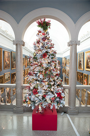 Womans_Committee_Tree_Decorationg_81