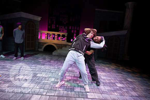 Breakdancing_Shakespeare_195