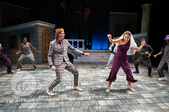 Breakdancing_Shakespeare_044
