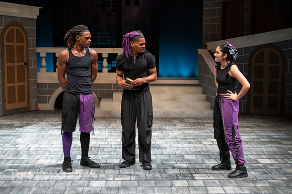 Breakdancing_Shakespeare_105