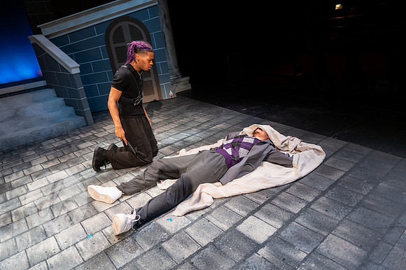 Breakdancing_Shakespeare_153