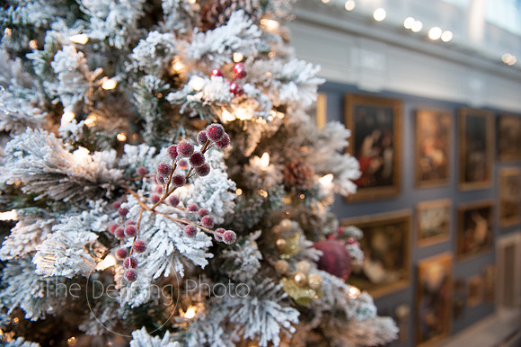 Womans_Committee_Tree_Decorationg_43