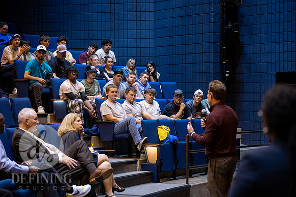 Commuter_Lounge-Town_Hall_151