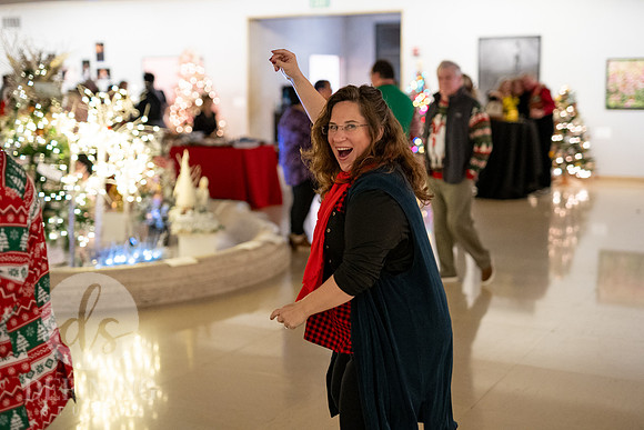 Wadsworth_Holiday_Social_113
