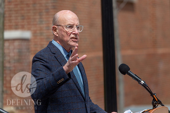 Weigel_Terrace_Dedication_077