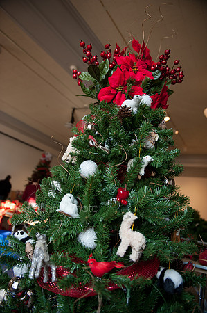 Womans_Committee_Tree_Decorationg_18