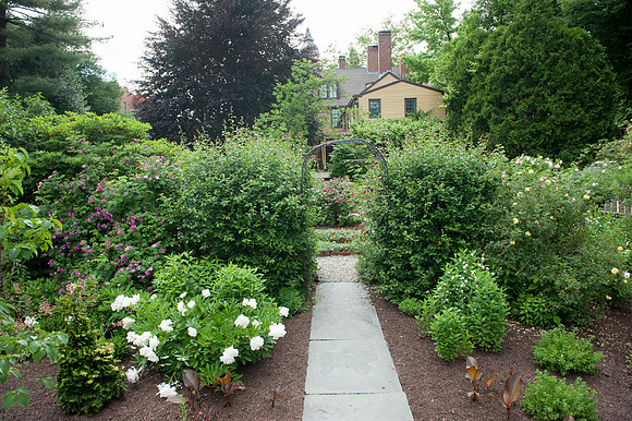 Amos_Bull_House_042