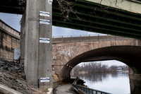 Riverfront_Floodmarkers_and_Monument_16
