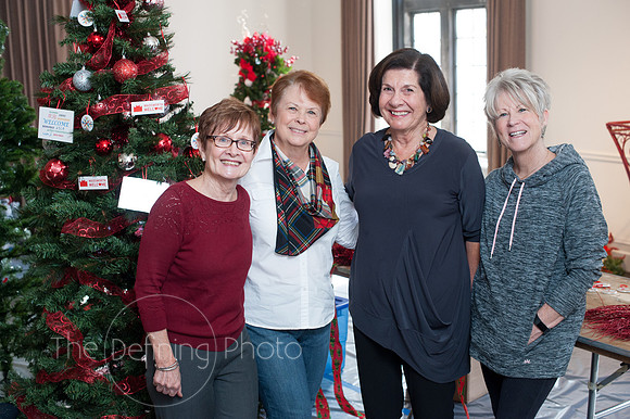 Womans_Committee_Tree_Decorationg_75