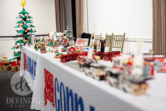 Wadsworth_Holiday_Social_015